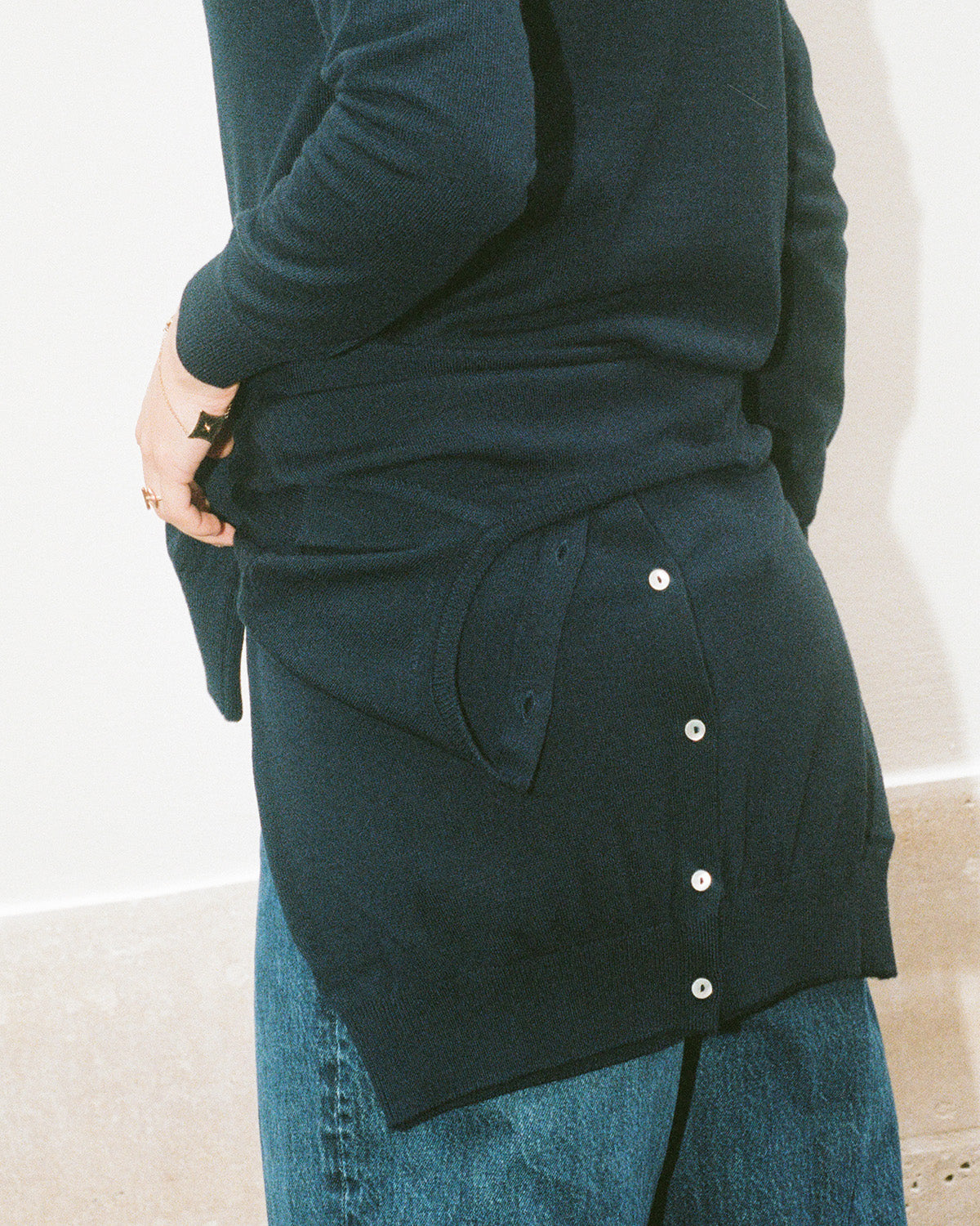 【WOMEN】12G Merino Wool Crewneck Cardigan