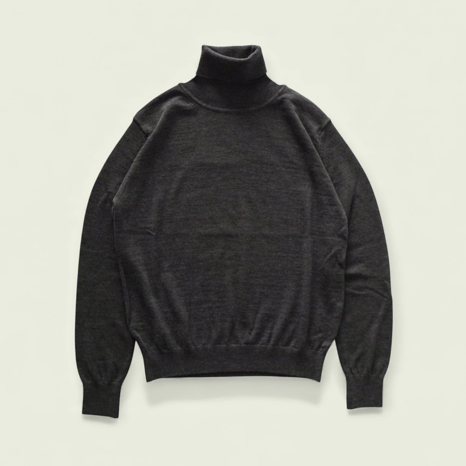 【WOMEN】12G Lightweight Merino Wool Turtleneck
