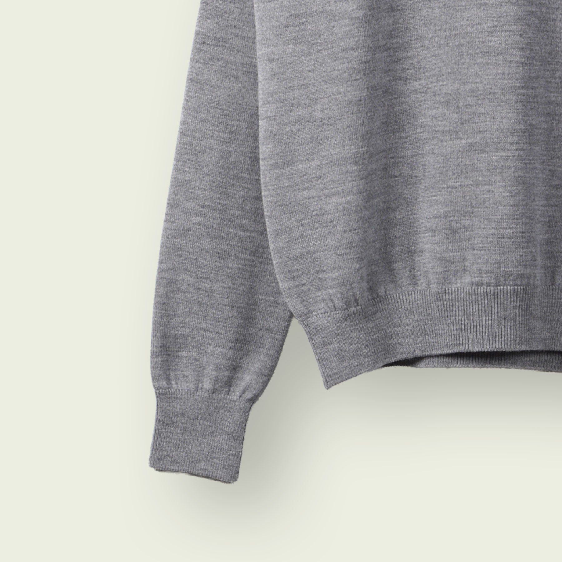 【WOMEN】12G Lightweight Merino Wool Turtleneck
