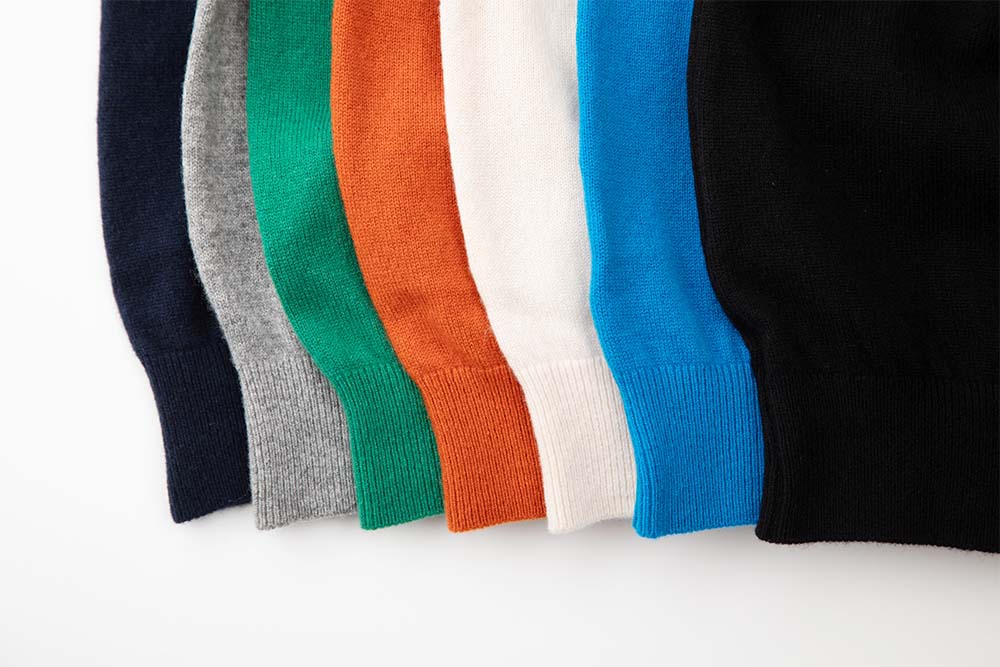 CASHMERE TURTLENECK