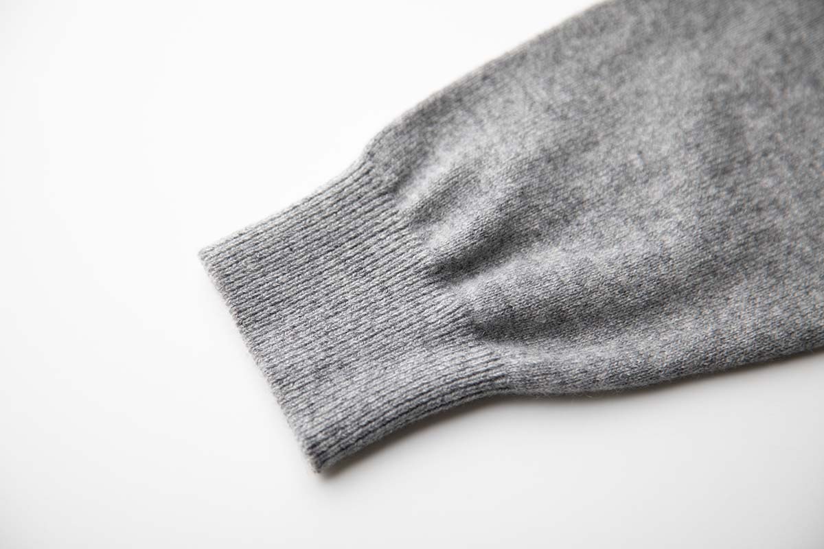 CASHMERE TURTLENECK