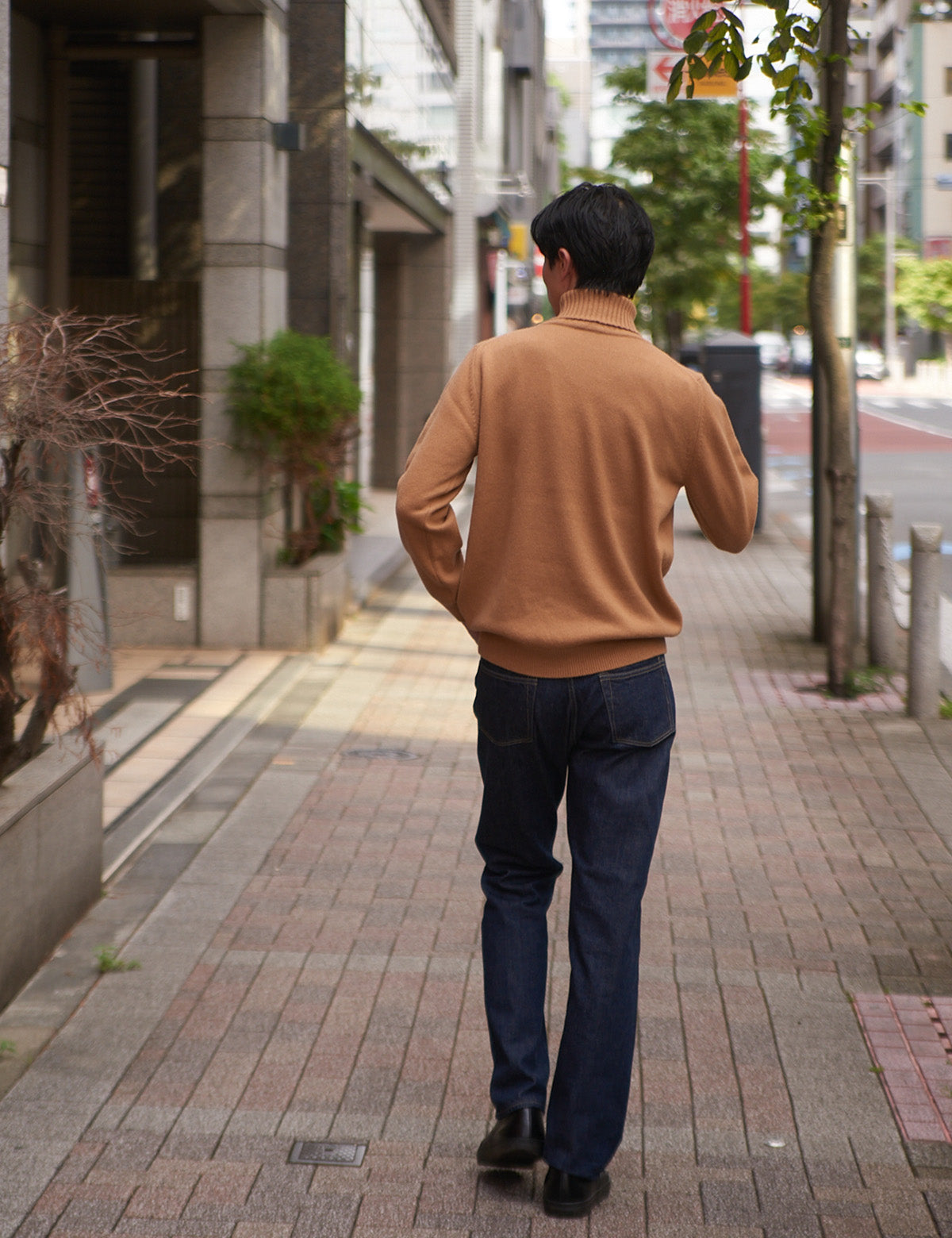 CASHMERE SILK WOOL TURTLENECK
