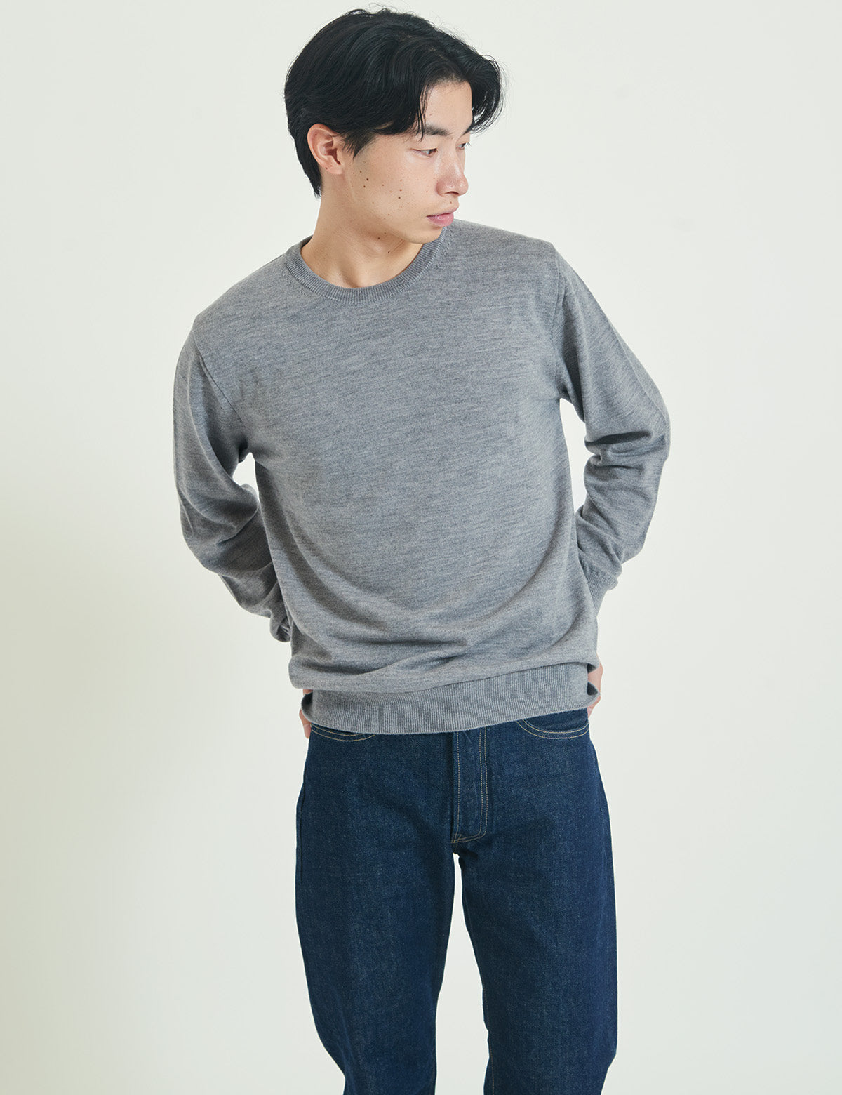 12G Lightweight Merino Wool Crewneck
