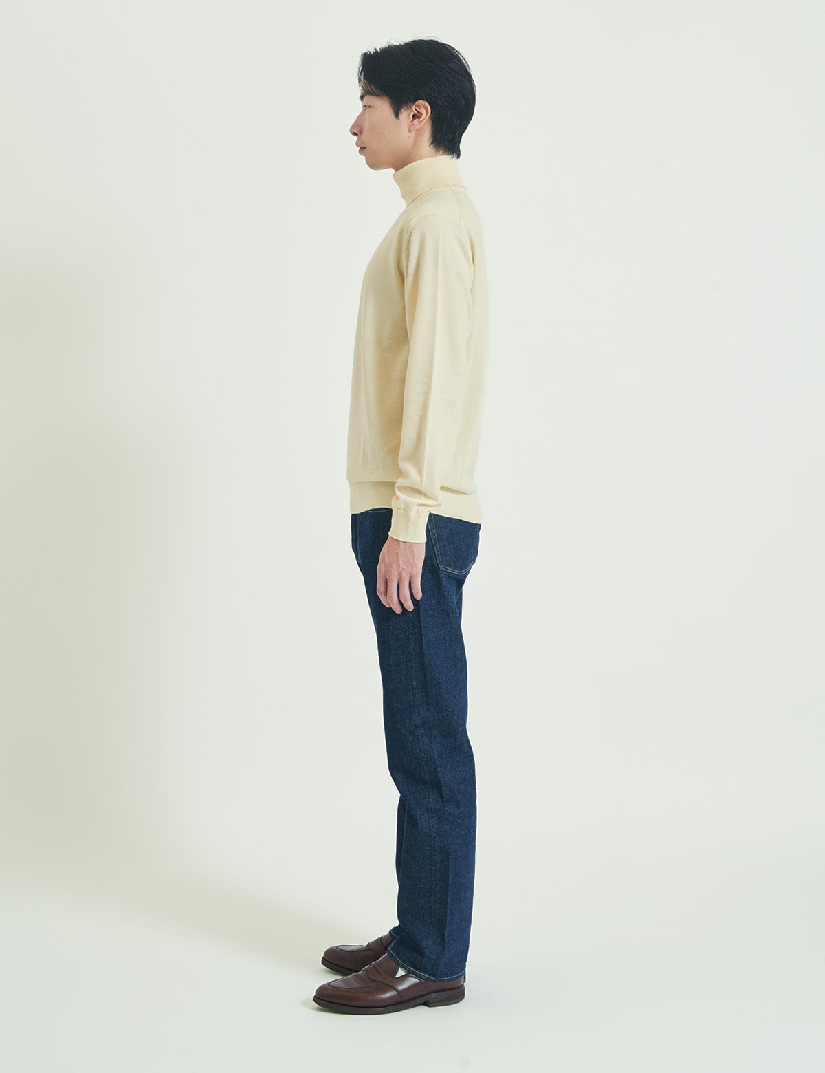 12G Lightweight Merino Wool Turtleneck