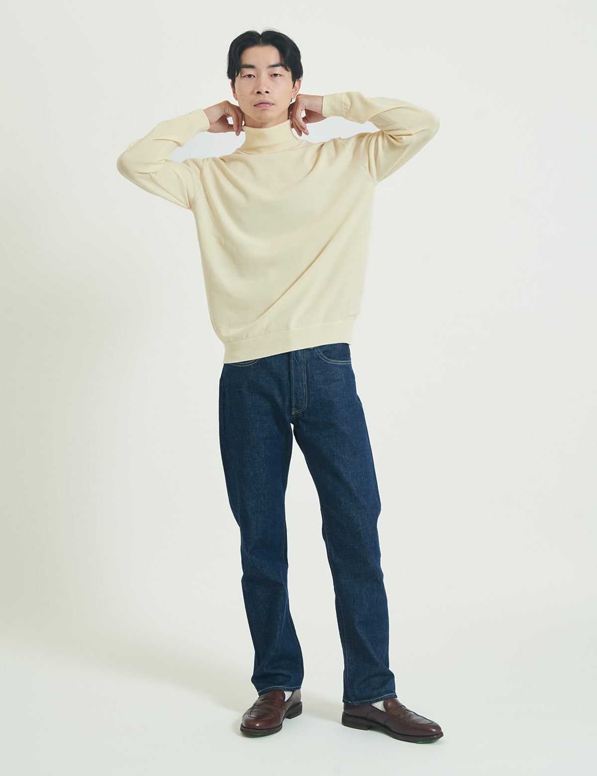 12G Lightweight Merino Wool Turtleneck