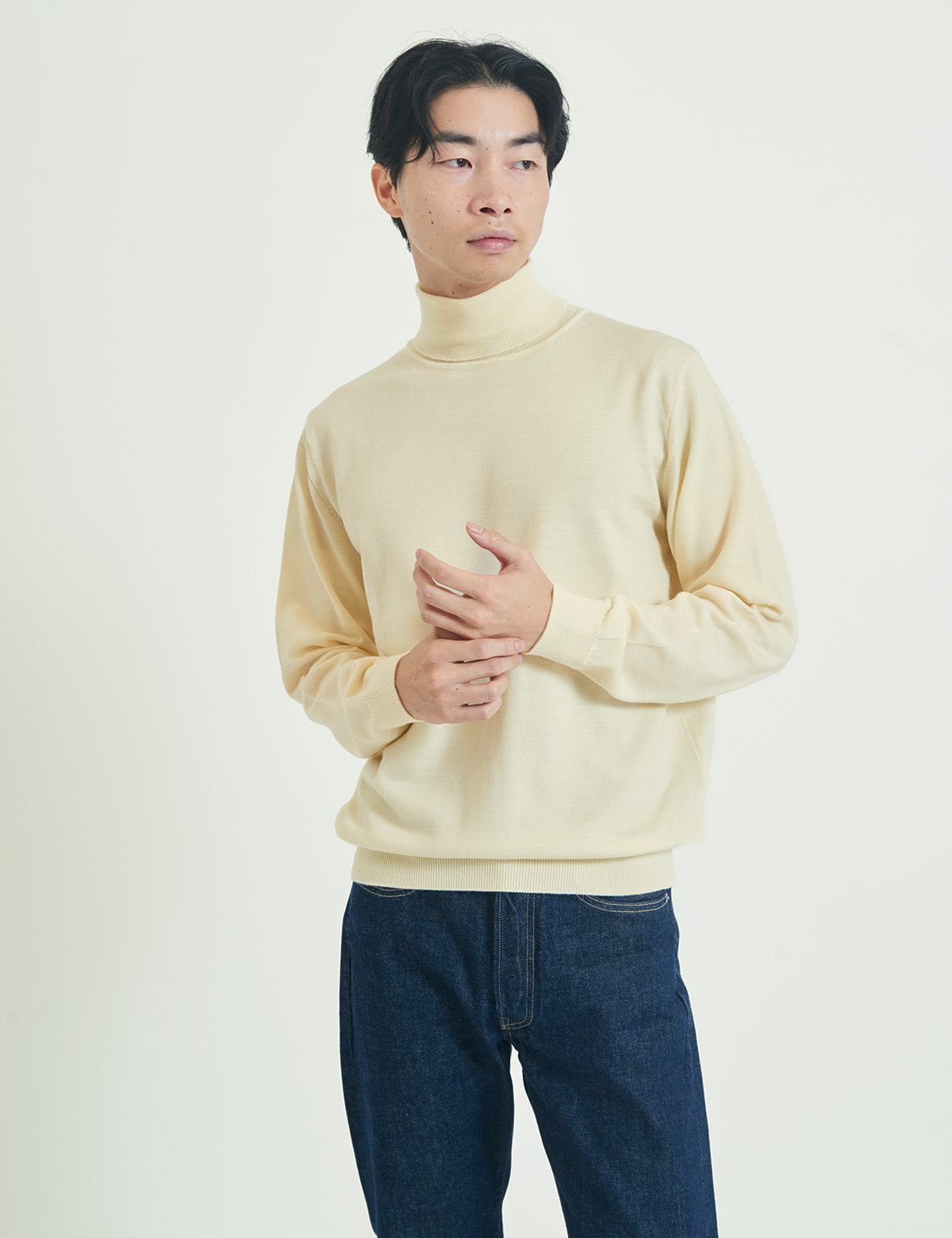 12G Lightweight Merino Wool Turtleneck