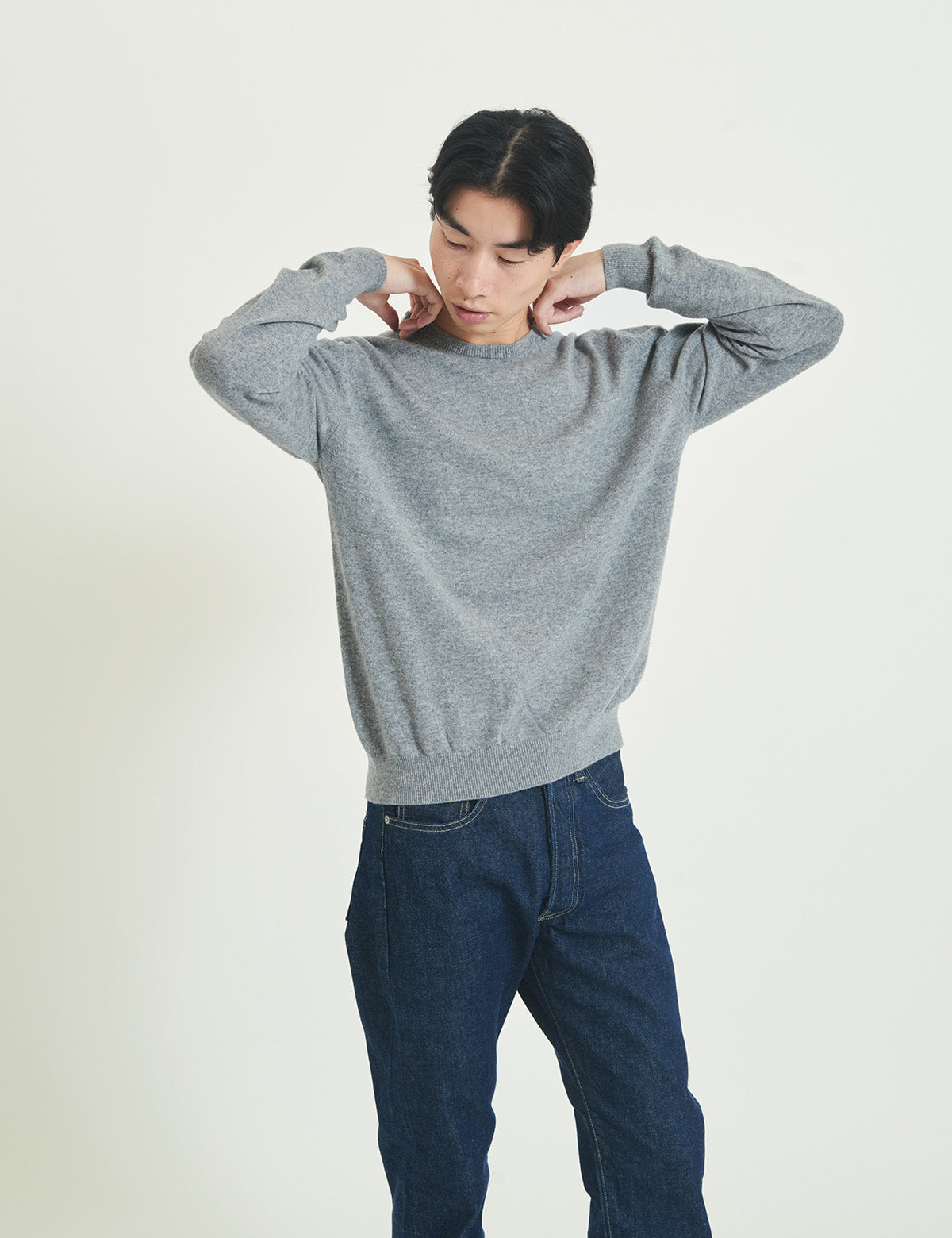 CASHMERE CREWNECK