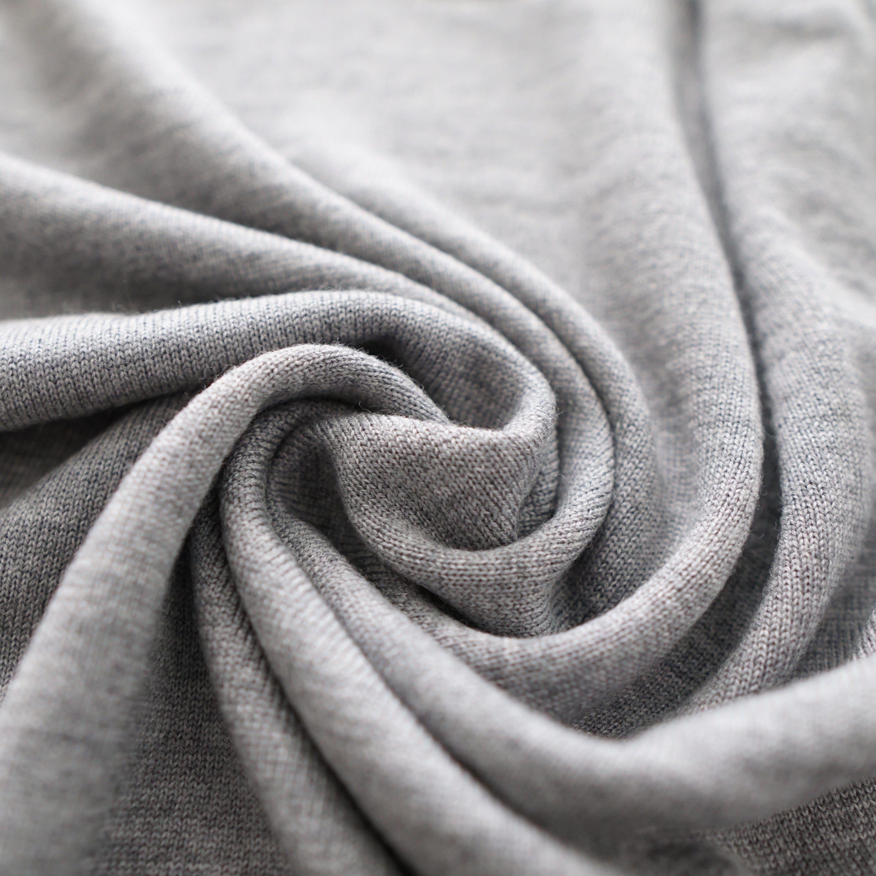 【WOMEN】12G Lightweight Merino Wool Turtleneck